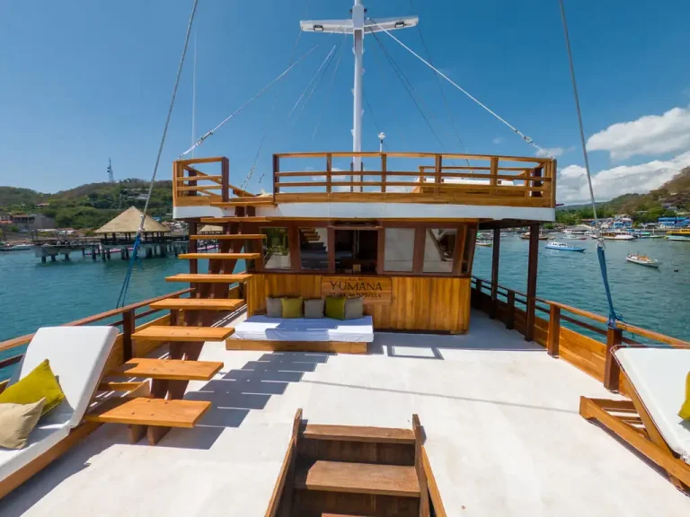 Yumana Cruise Phinisi - KomodoLuxury