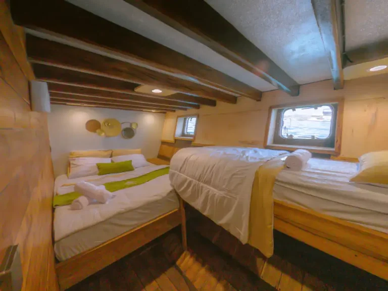 Yumana Cruise Phinisi - KomodoLuxury