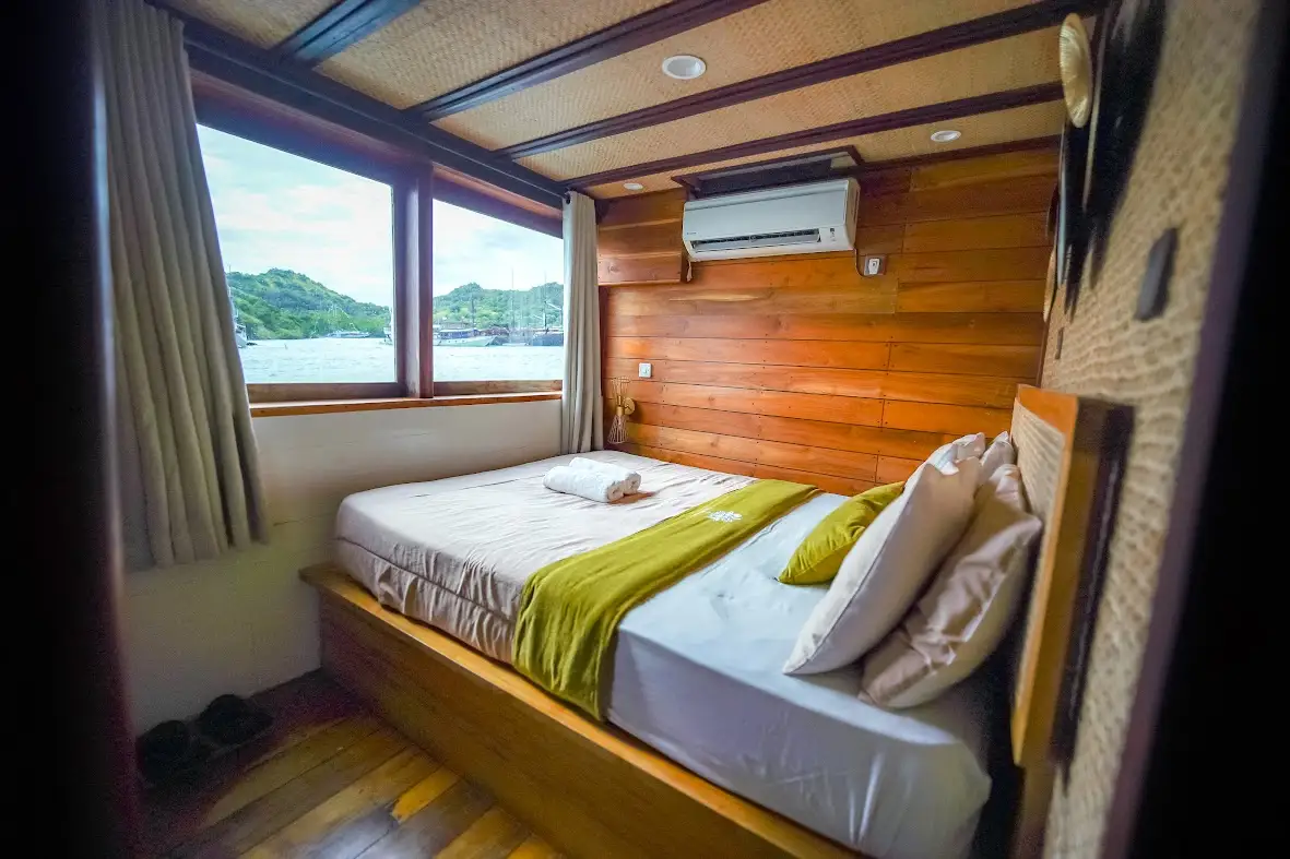 Yumana Deluxe Cabin | Yumana Phinisi