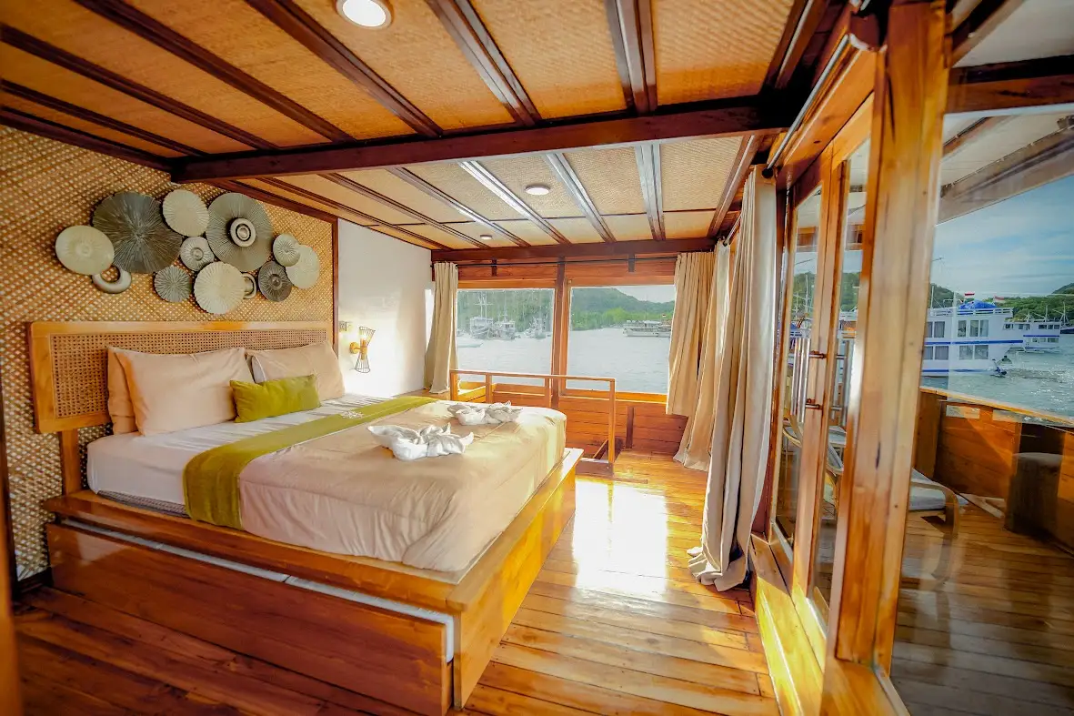 Yumana Royal Suite Cabin | Yumana Phinisi