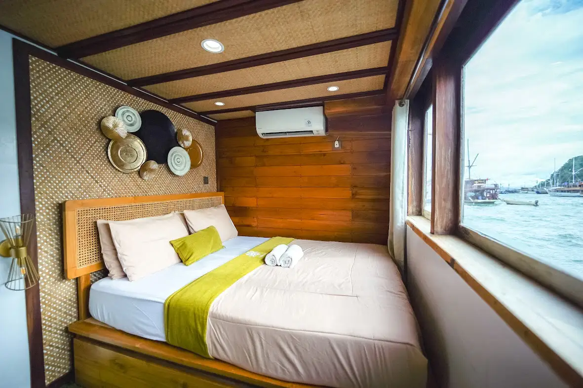 Yumana Signature Cabin Main Deck Cabin | Yumana Phinisi