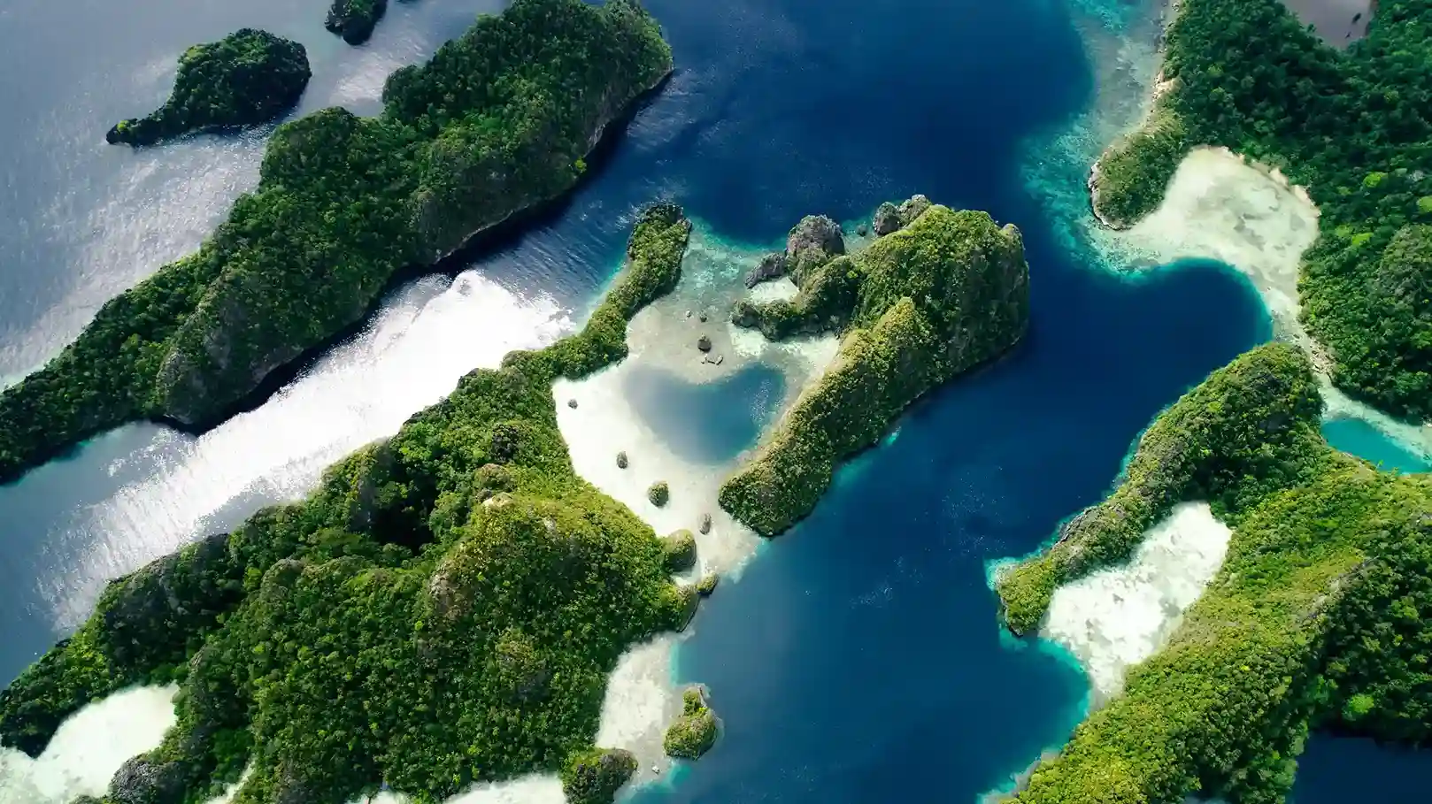 First-Timer’s Guide to Raja Ampat Liveaboard Charters (2027)