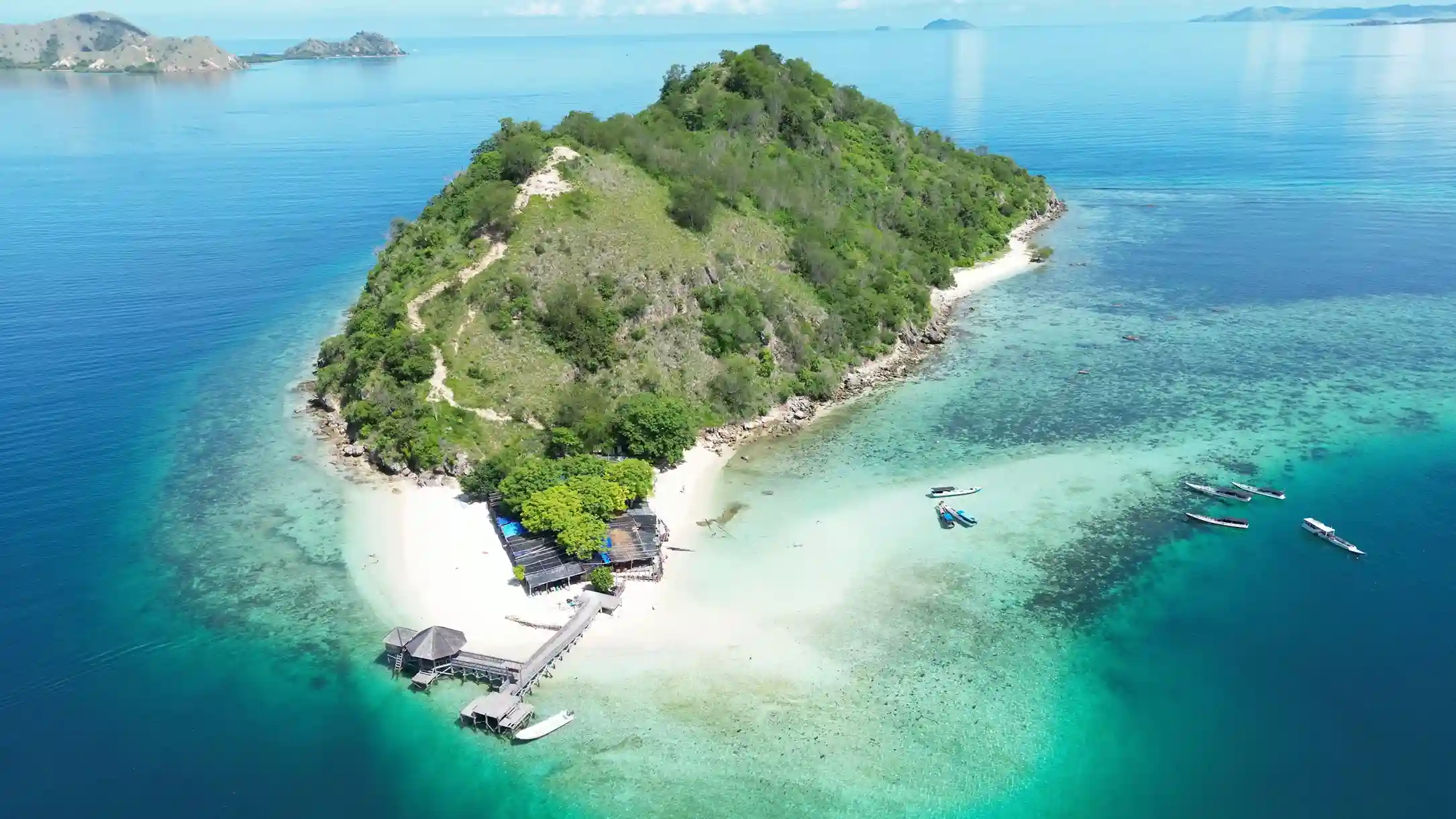 Kelor Island Komodo | Yumana Liveaboard