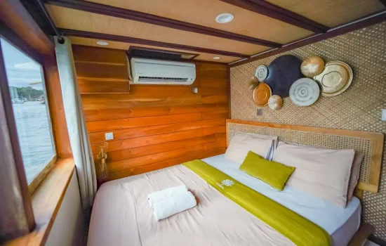Yumana Deluxe Cabin | Yumana Phinisi