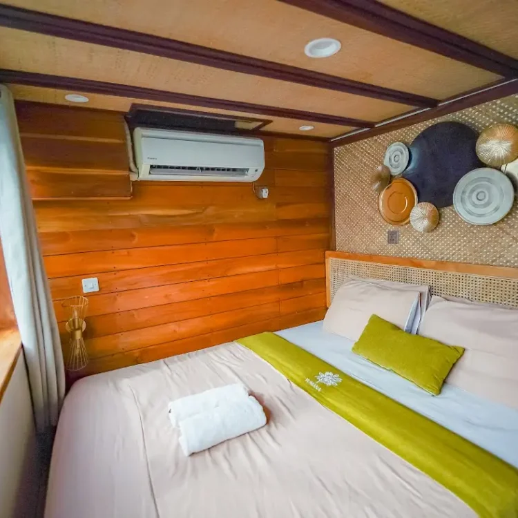 Yumana Deluxe Cabin | Yumana Phinisi