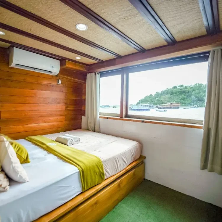 Yumana Signature Cabin Main Deck Cabin | Yumana Phinisi