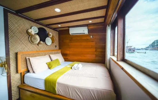 Yumana Signature Cabin Main Deck Cabin | Yumana Phinisi