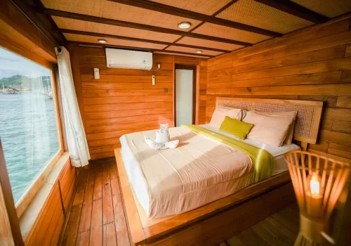 Yumana Signature Cabin Upper Deck Cabin | Yumana Phinisi